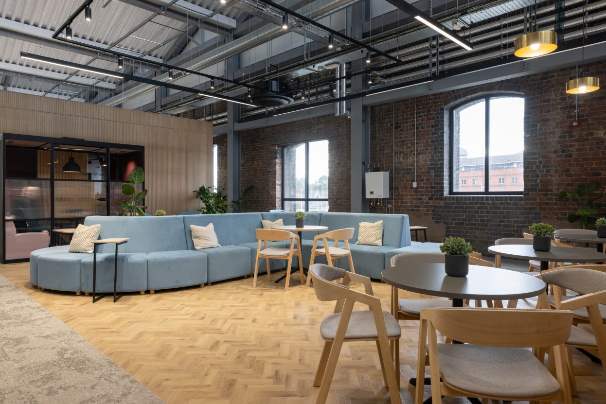 avison-young-office-interior-photography-workpsace-design-build-11