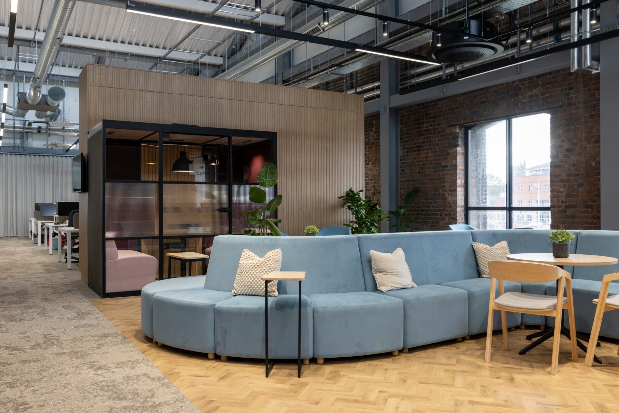 avison-young-office-interior-photography-workpsace-design-build-8