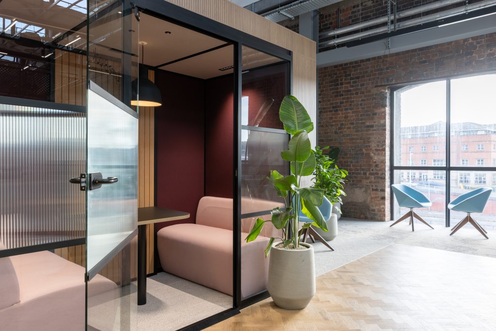 avison-young-office-interior-photography-workpsace-design-build-3