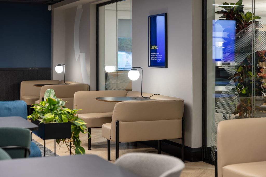 liberty-global-bradford-interior-photography-workspace-design-build_016