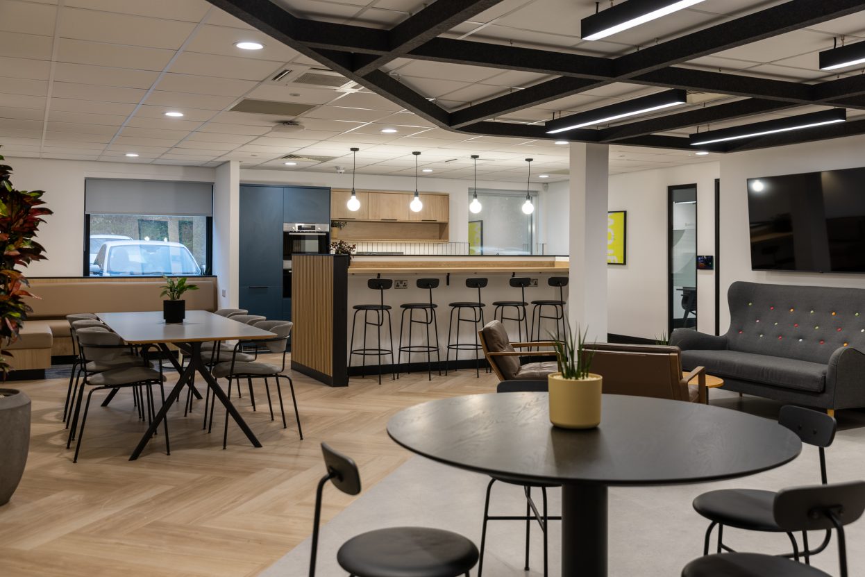 liberty-global-bradford-interior-photography-workspace-design-build_022